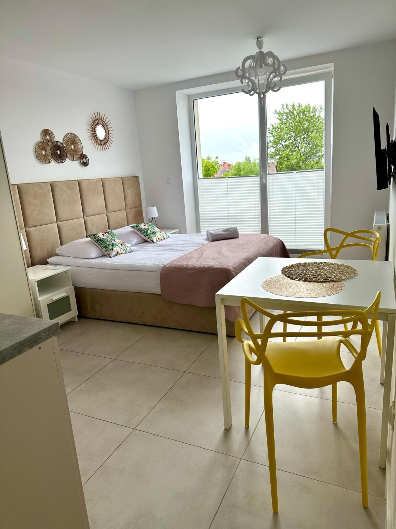Apartamenty Sunny Stay יאסטארניה מראה חיצוני תמונה