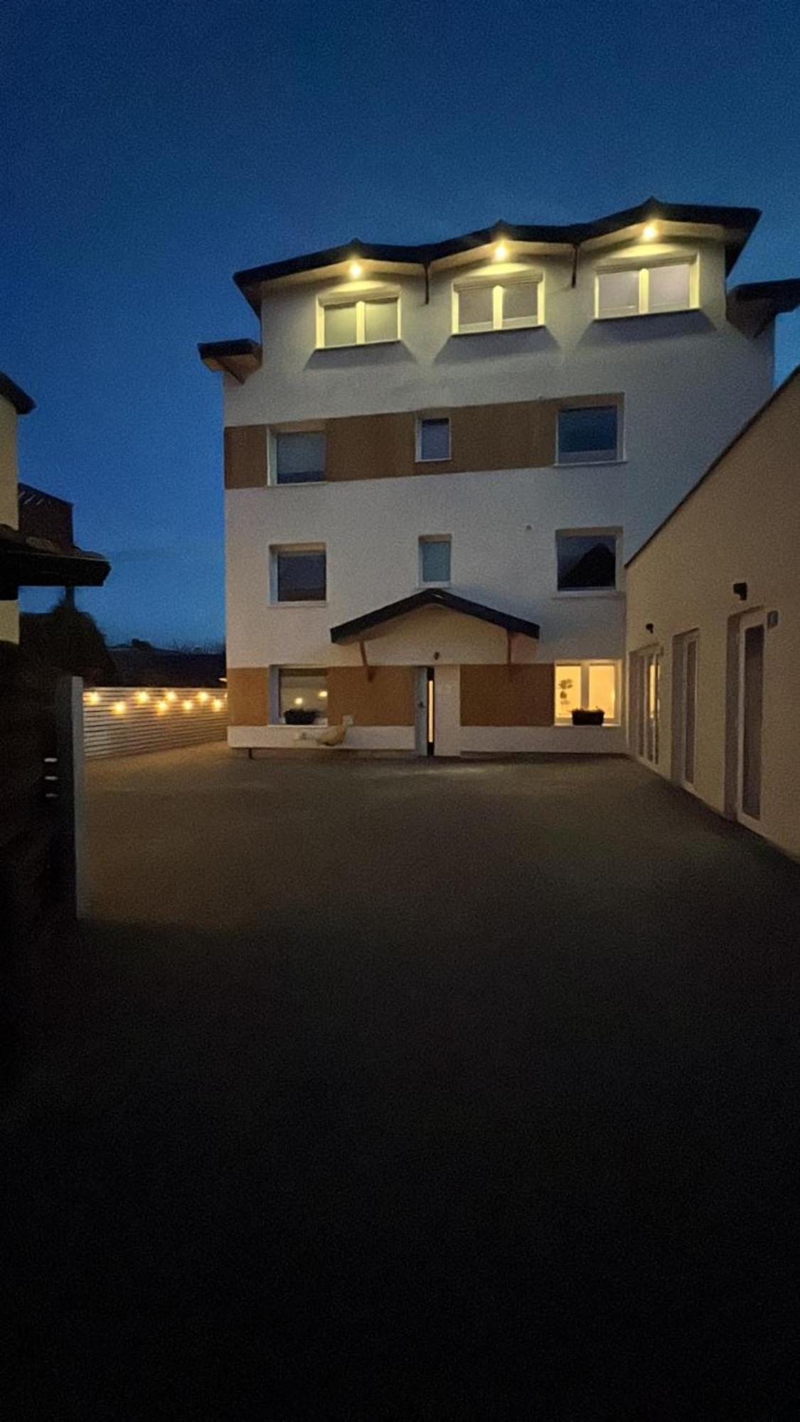 Apartamenty Sunny Stay יאסטארניה מראה חיצוני תמונה